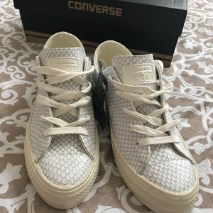 Converse shoes NWT and box